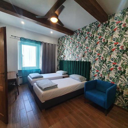 Luxurio Rooms With Baths Livorno Bagian luar foto