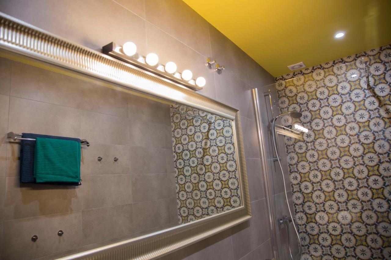 Luxurio Rooms With Baths Livorno Bagian luar foto