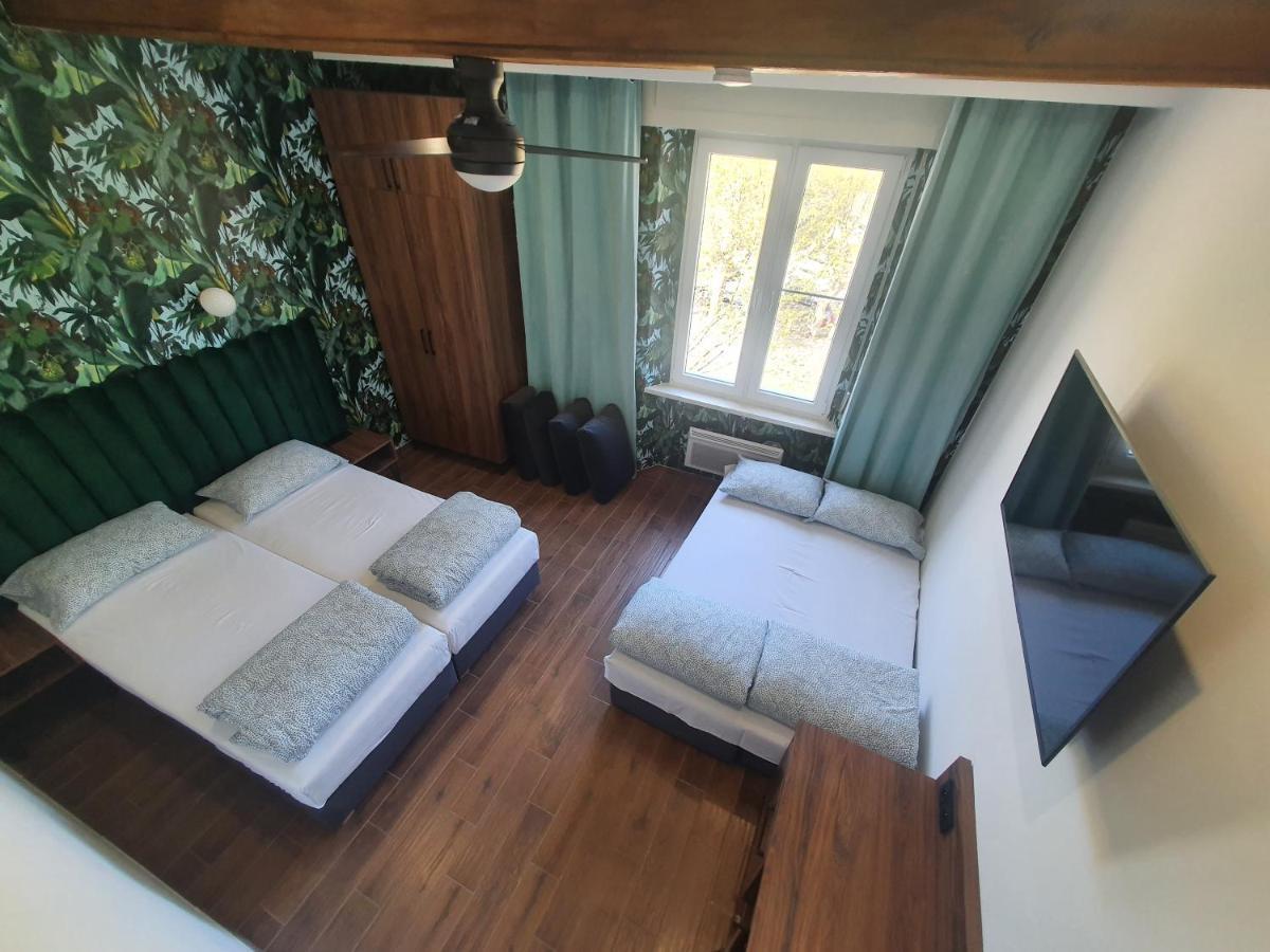 Luxurio Rooms With Baths Livorno Bagian luar foto